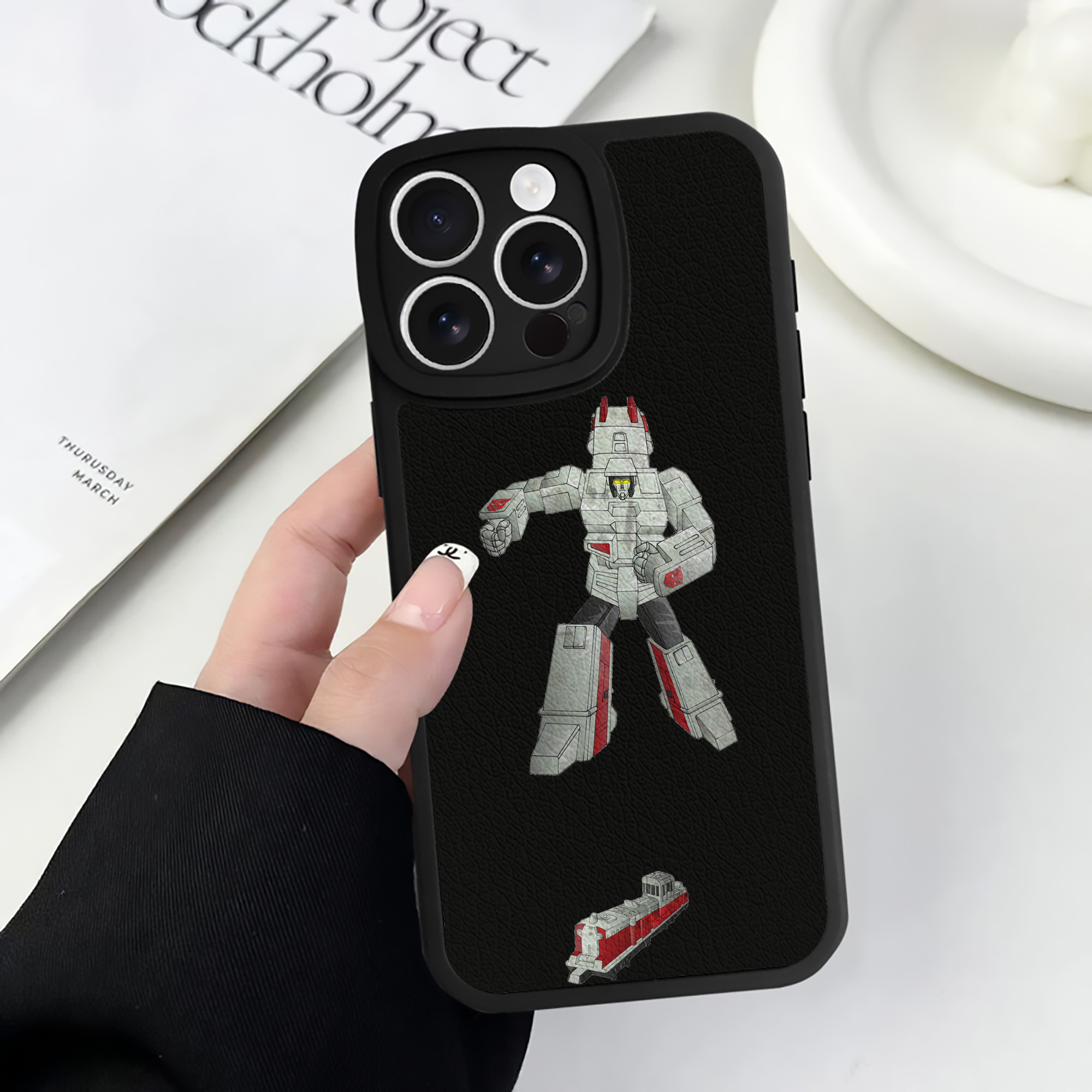（画像用）  【iPhone 16シリーズ対応】シリコンスマホケース（レザー調） 材質：シリコン